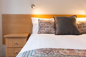 Fox on the Run - Motel Kilmore