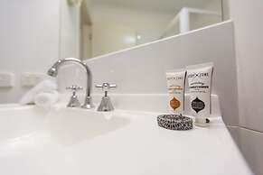 Fox on the Run - Motel Kilmore