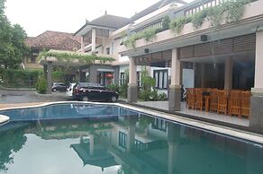 Dhyanapura City Hotel