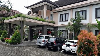 Dhyanapura City Hotel