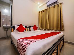 OYO 15928 Hotel Midtown