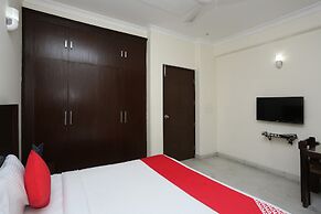 OYO 15822 Ryan Residency