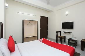 OYO 15822 Ryan Residency