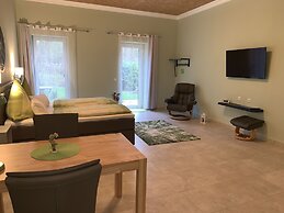 Apartment Garten near Airport