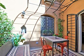 Design Flat for 4 near Colosseum