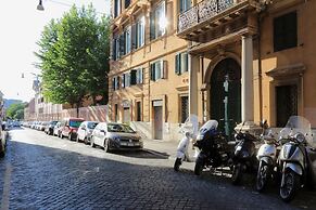 Design Flat for 4 near Colosseum