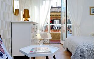 Elegant flat for 8 near Colosseum