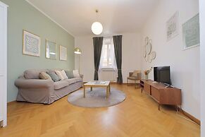 Comodo appartamento con due stanze al Colosseo