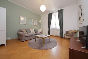 Comodo appartamento con due stanze al Colosseo