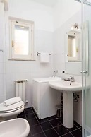 Comodo appartamento con due stanze al Colosseo