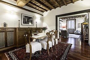 Luxury Flat in the Center of Rome