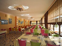 Baskent Demiralan Hotel
