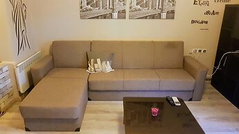 George's apartments by the airport