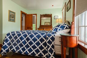 Narragansett Inn