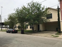 Entire Premium Spacious Luxury Home