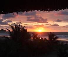 Seaside Garden Lodge Mompiche