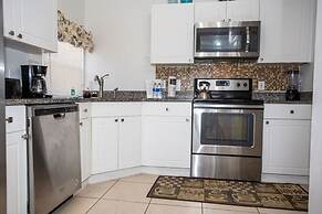 Villa Helena - Windsor Palms