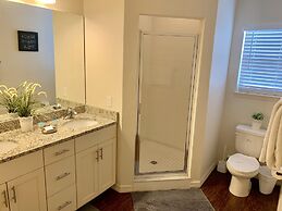 Villa Cristina - Lucaya Village