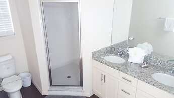 Villa Aventura - Lucaya Village