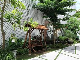 Khach San Tuong Vi - Van Cao