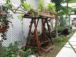 Khach San Tuong Vi - Van Cao