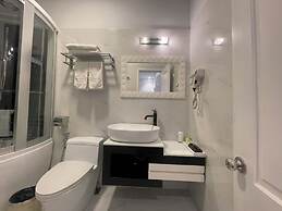 Khach San Tuong Vi - Van Cao