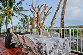 Boutique vllla on the rocks