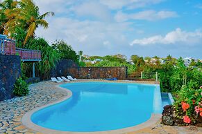 Boutique vllla on the rocks