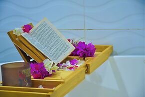 Boutique vllla on the rocks