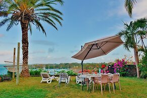 Boutique vllla on the rocks