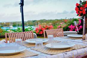 Boutique vllla on the rocks