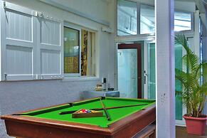 Boutique vllla on the rocks