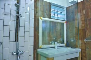 Boutique vllla on the rocks