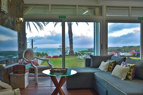 Boutique vllla on the rocks