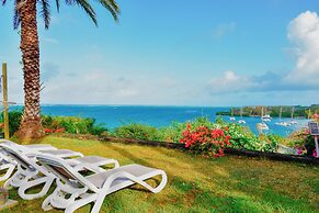 Boutique vllla on the rocks