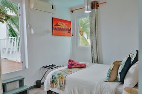 Boutique vllla on the rocks