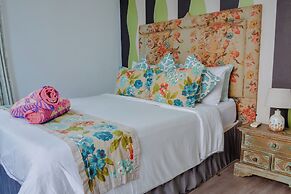 Boutique vllla on the rocks