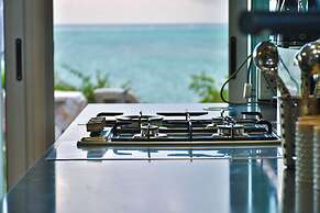 Boutique vllla on the rocks