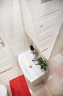 Fox Center Apartments