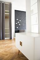 Fox Center Apartments