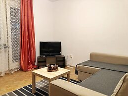 Fox Center Apartments