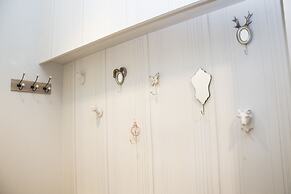 Fox Center Apartments