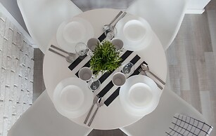 Fox Center Apartments