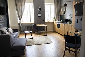 Fox Center Apartments