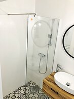 Fox Center Apartments