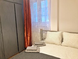 Fox Center Apartments