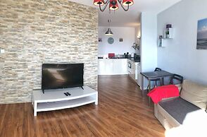 Fox Center Apartments