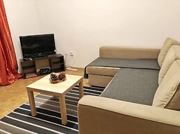 Fox Center Apartments