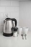 Fox Center Apartments