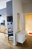 Fox Center Apartments